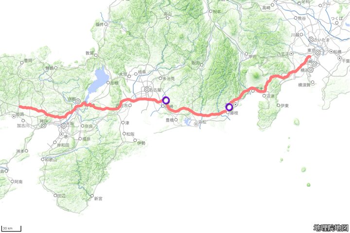 １日目の走行距離を示す地図。立ち寄った場所を紫色の丸印で記す